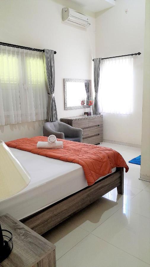Surokarsan 9 House Yogyakarta Hotel Kültér fotó