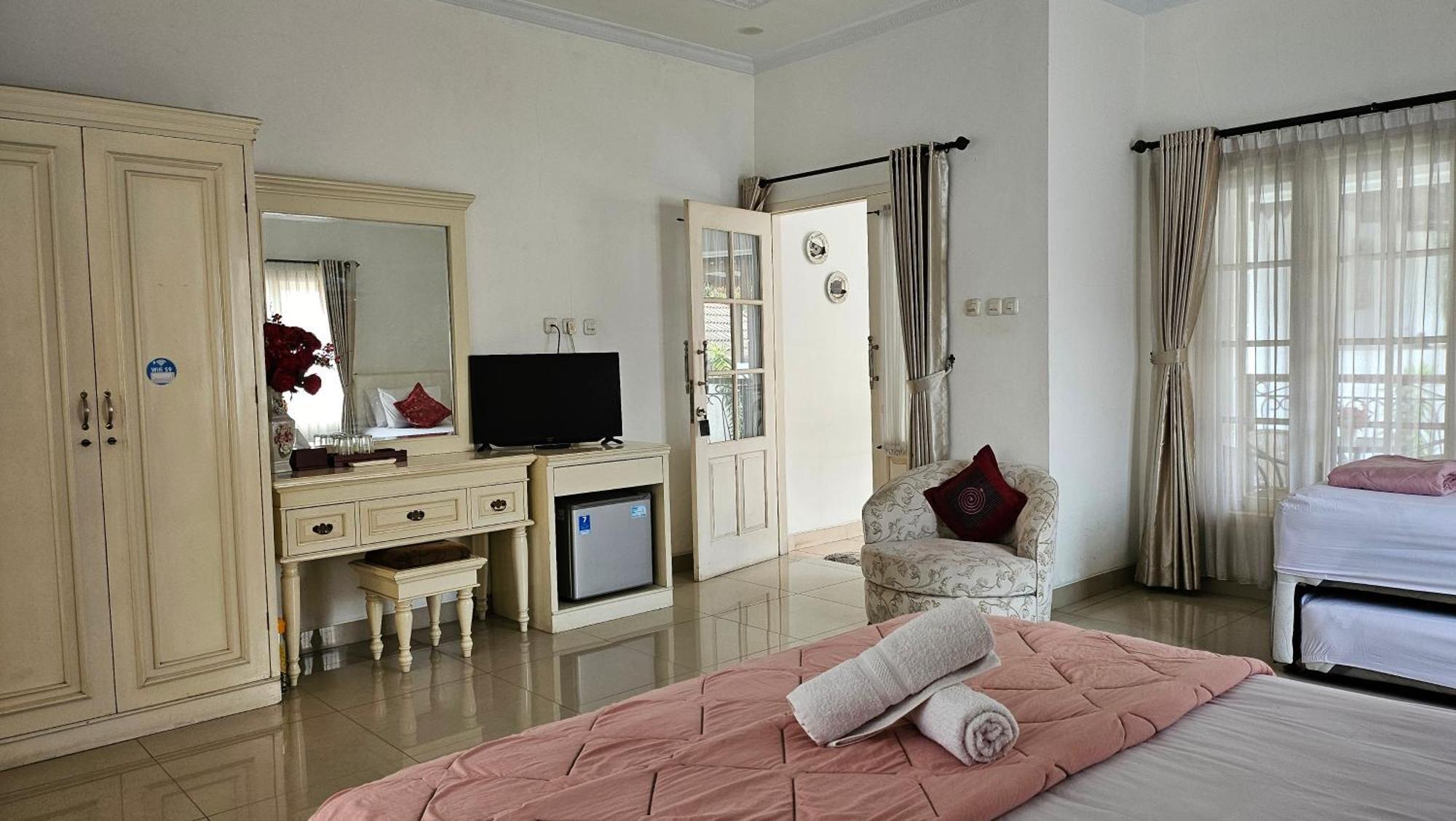 Surokarsan 9 House Yogyakarta Hotel Szoba fotó