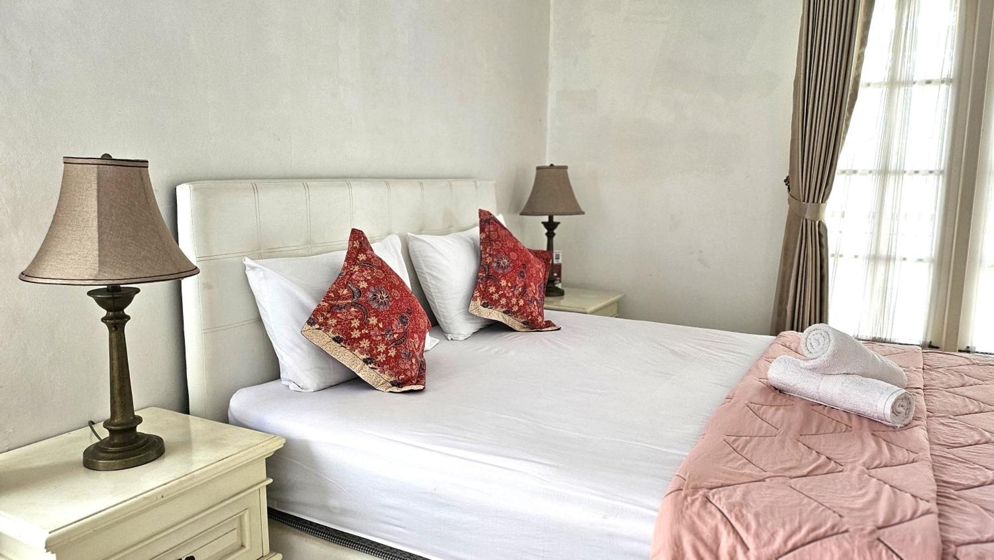 Surokarsan 9 House Yogyakarta Hotel Szoba fotó