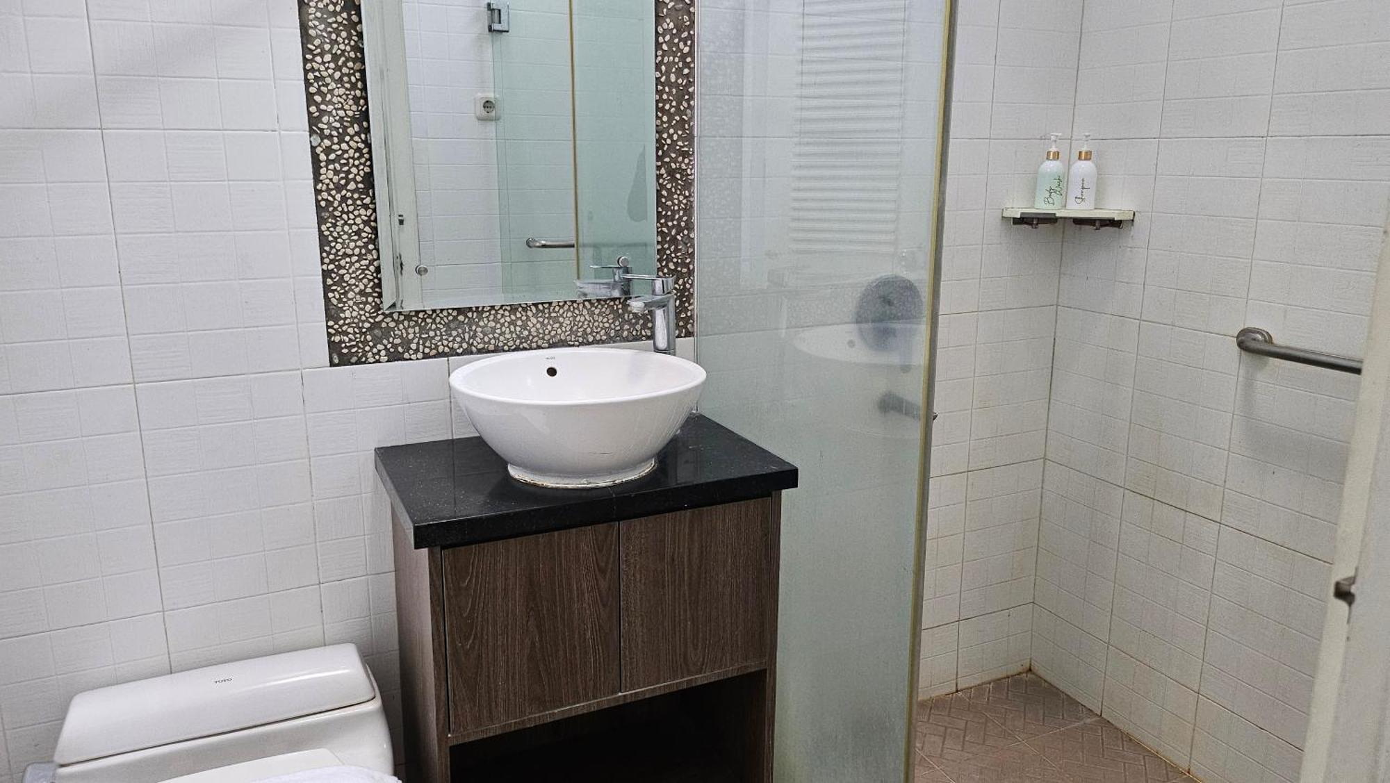 Surokarsan 9 House Yogyakarta Hotel Kültér fotó