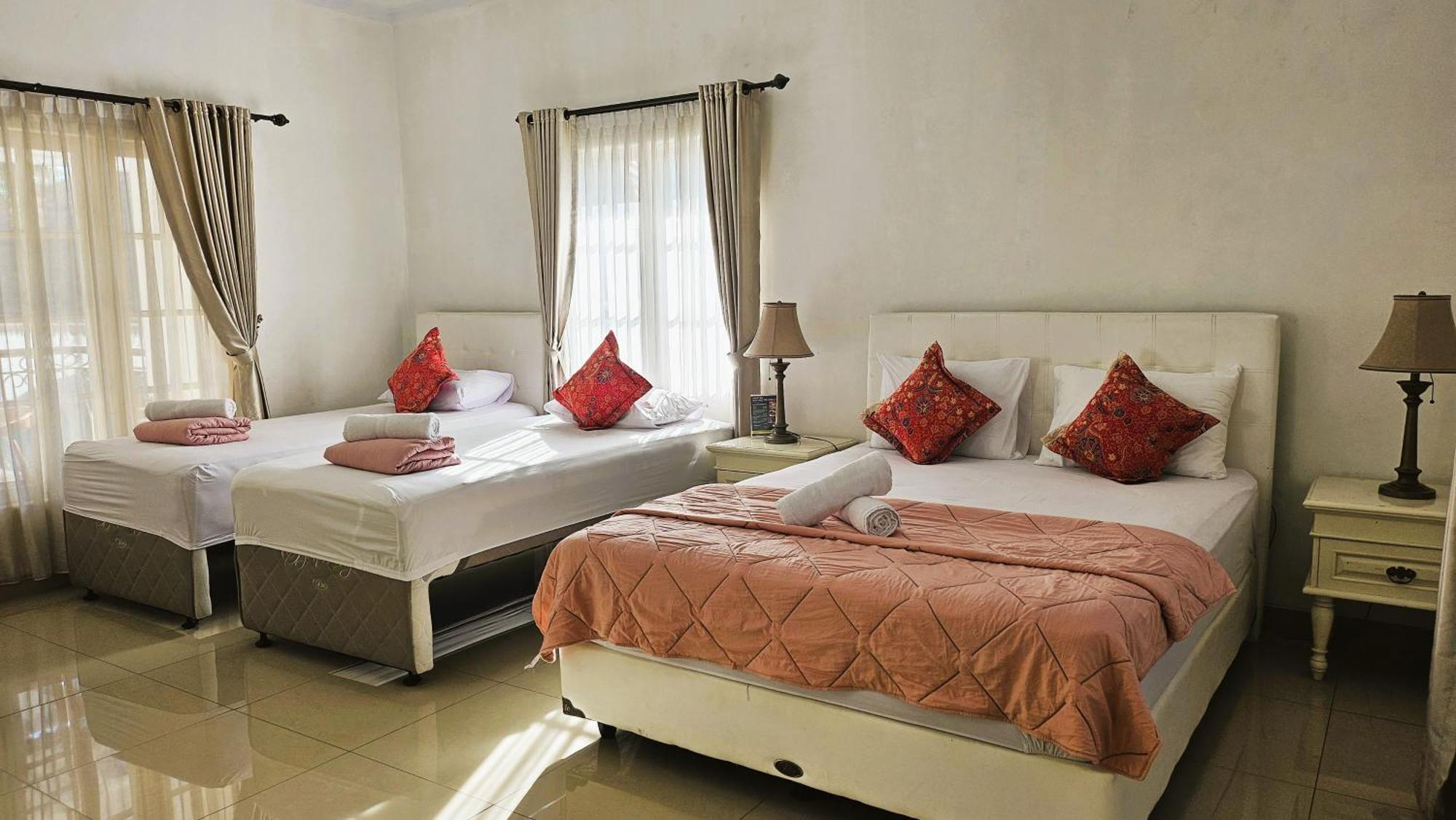 Surokarsan 9 House Yogyakarta Hotel Kültér fotó