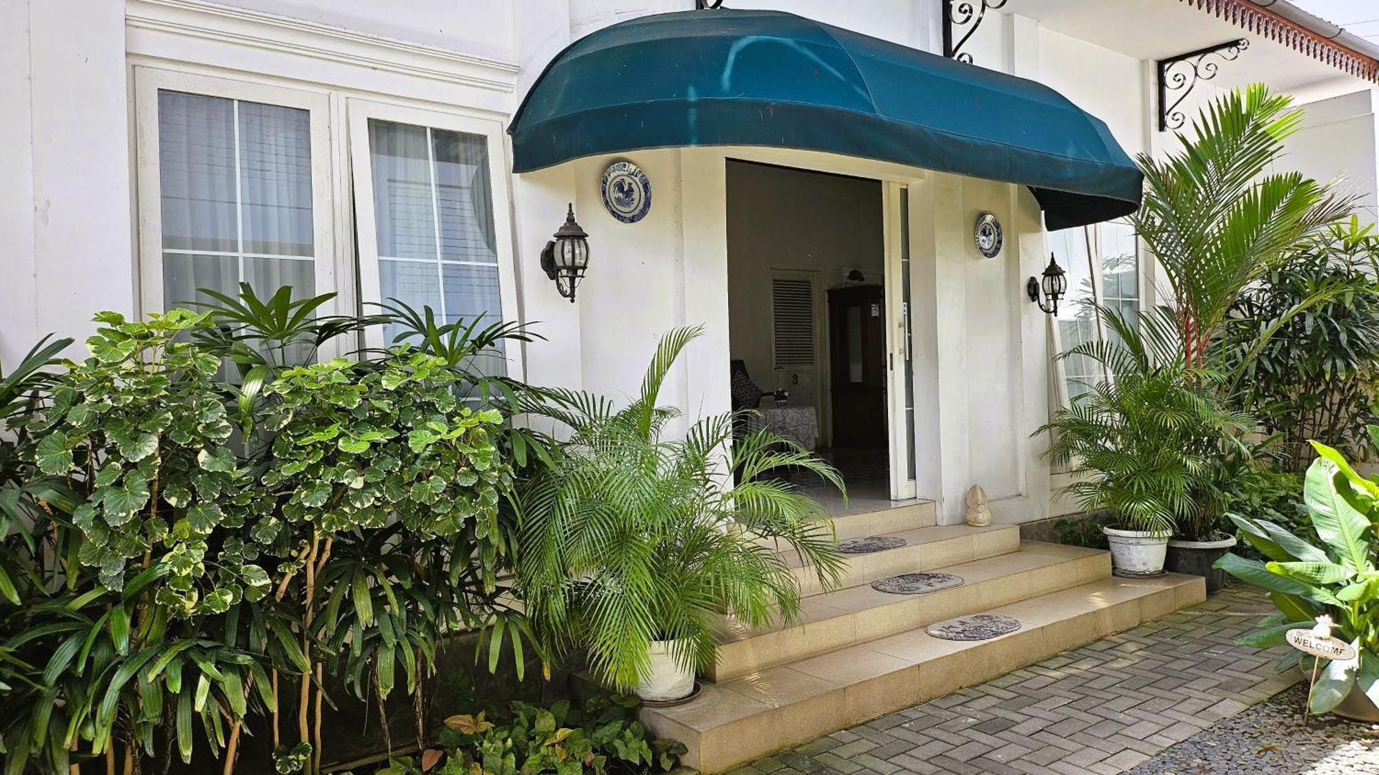 Surokarsan 9 House Yogyakarta Hotel Kültér fotó