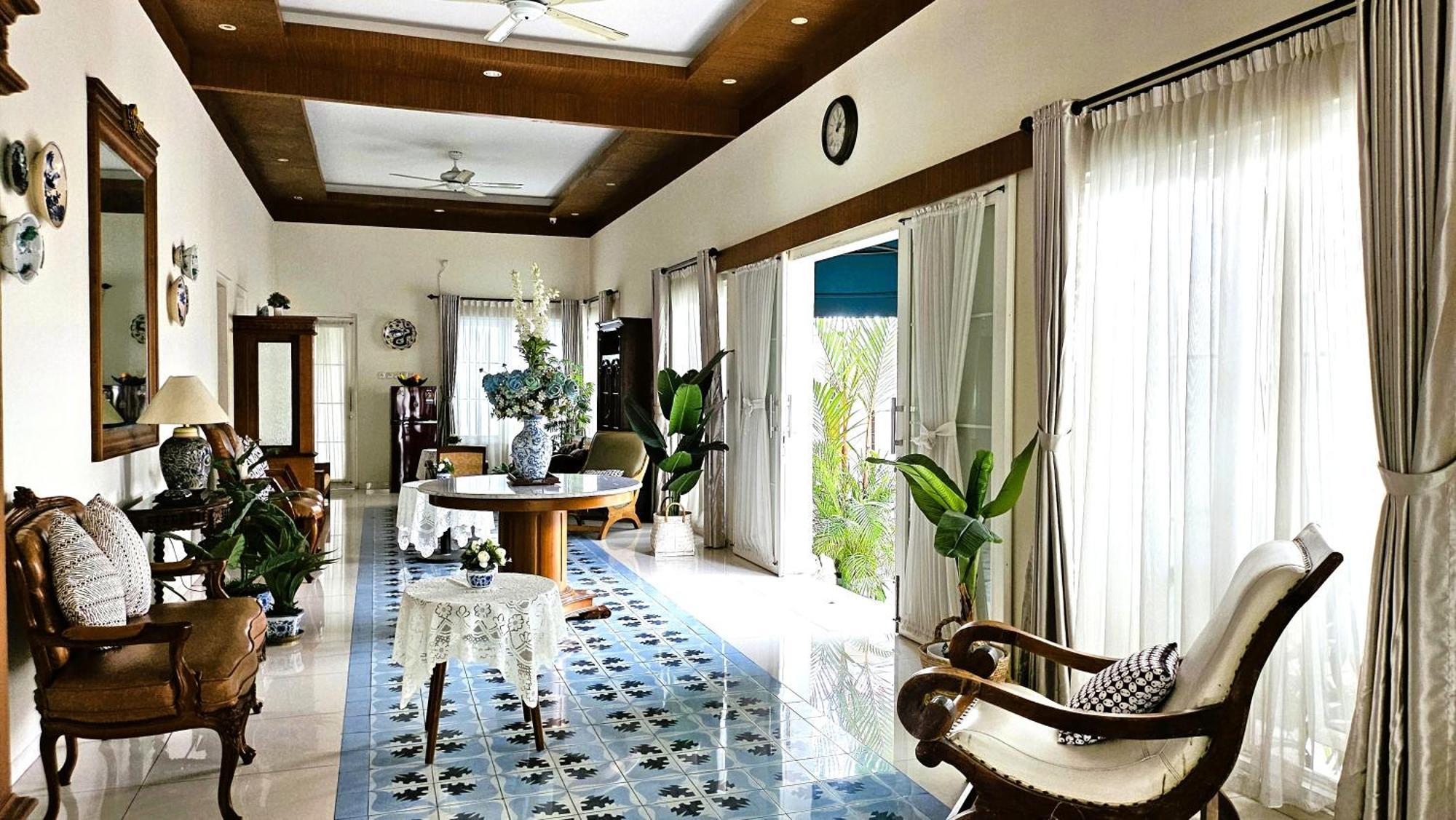 Surokarsan 9 House Yogyakarta Hotel Kültér fotó